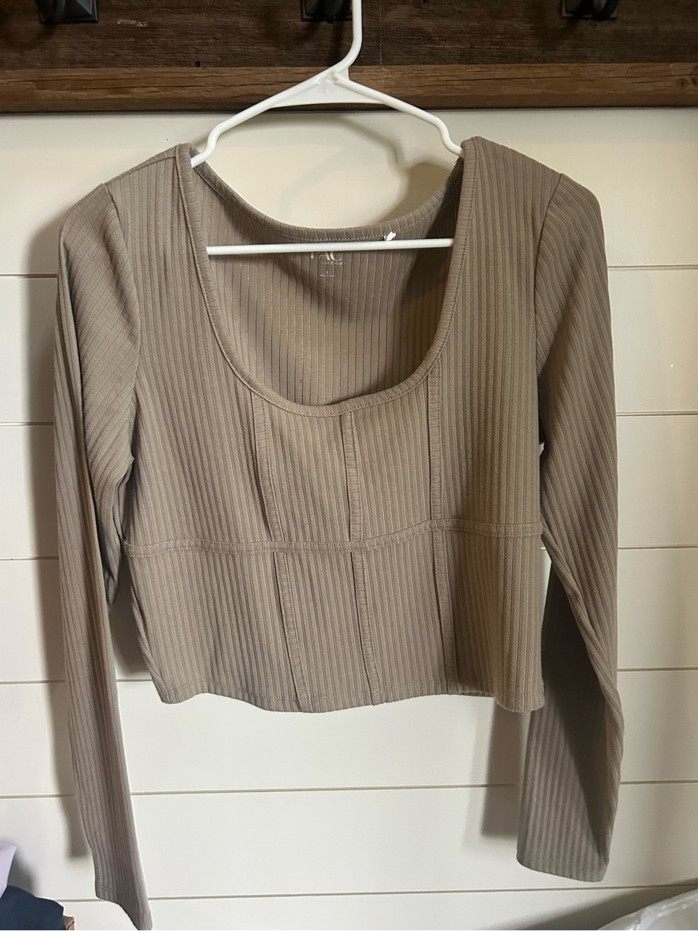 PacSun Women's Long Sleeve Ribbed Scoop Neck Top - Taupe